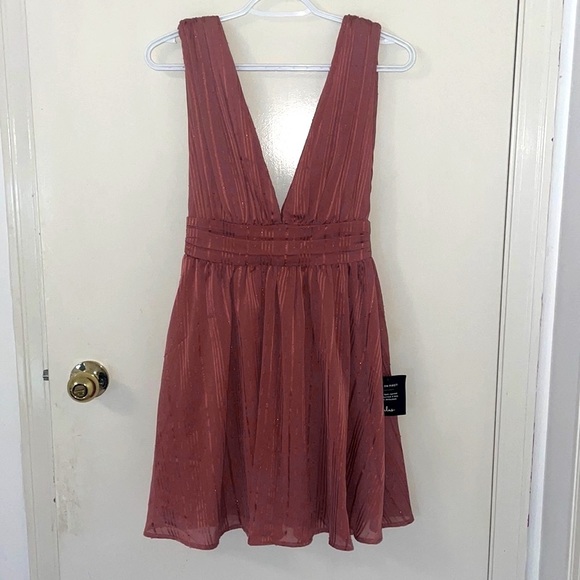 Lulus - Pink mini dress *NWT* - Picture 2 of 9